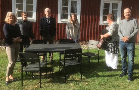 Foto från pressträff under workshopen. På fotot: Helena Nilsson, regional utvecklingsdirektör, Region Kalmar län, Stihna Johansson Evertsson, kommunstyrelsens ordförande, Högsby kommun, Torbjörn Midunger, Berga Samhällsförening, Ellen Jöhnsson, reporter SVT, Eva Bergquist-Andersson, reporter, Barometern-OT, Lars-Olof Johnsson, Högsby IK.